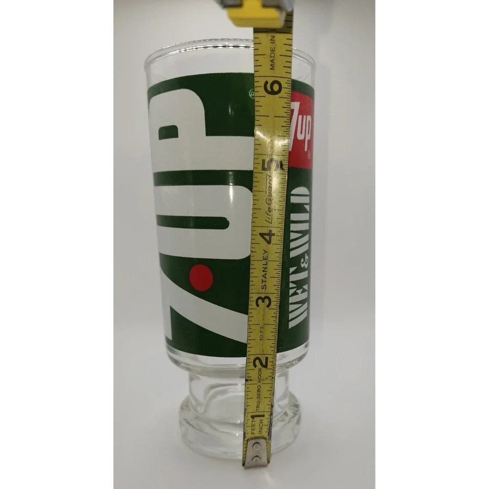 Vintage 7-Up The Uncola Wet & Wild 16 oz. 6 1/2